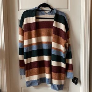 AMERICAN EAGLE STRIPED SWEATER